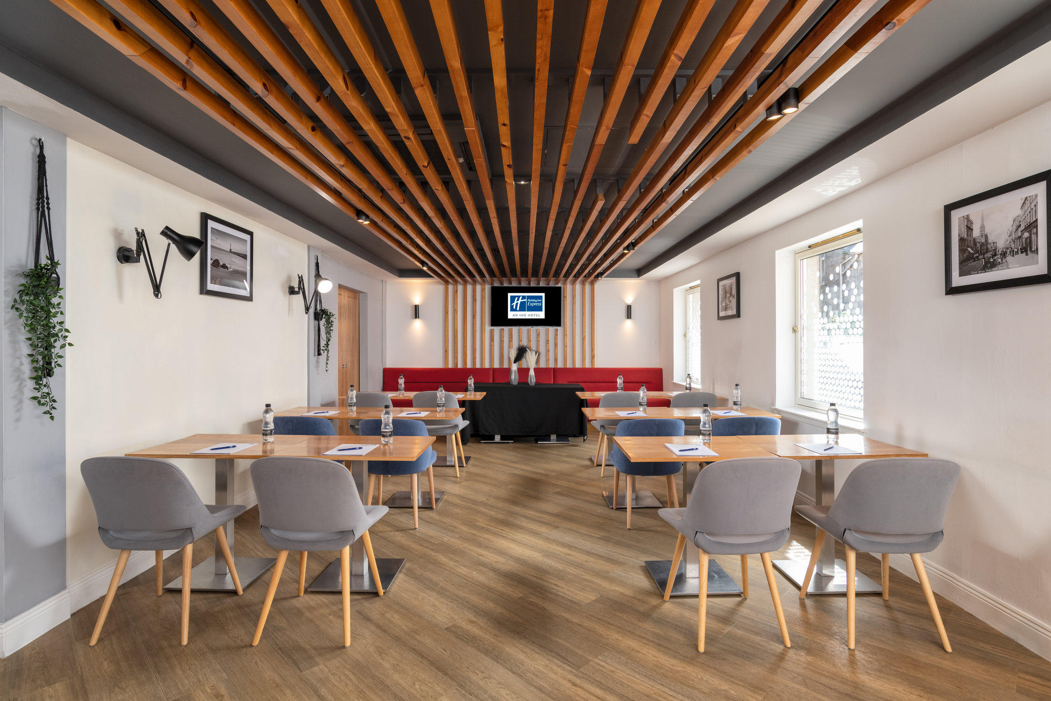 Фото Holiday Inn Express Aberdeen City Centre, an Ihg Hotel