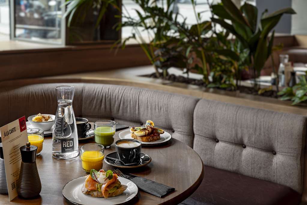 Фото Radisson Red Madrid