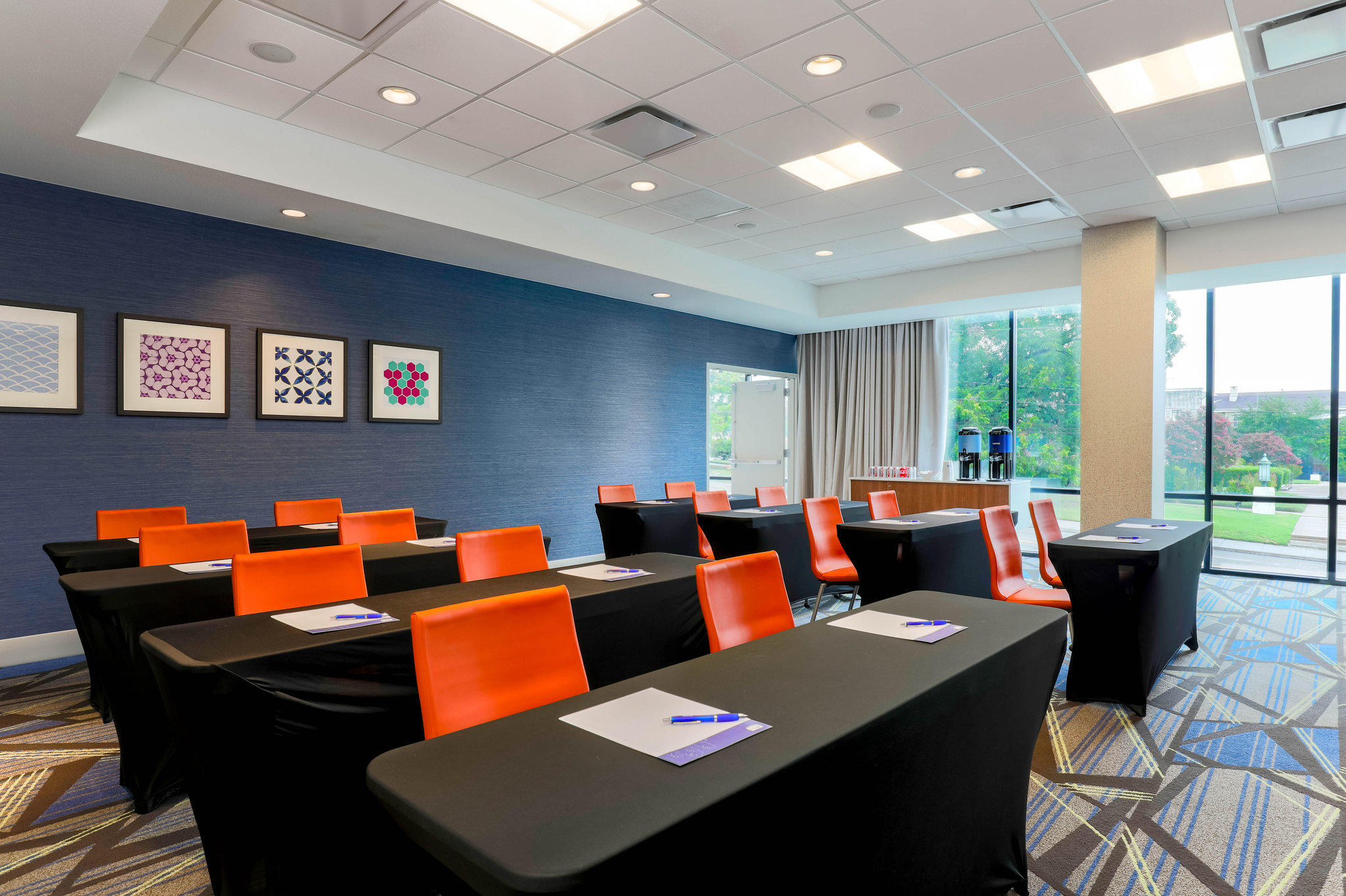 Фото Holiday Inn Express Hotel & Suites Fort Worth Downtown, an Ihg Hotel