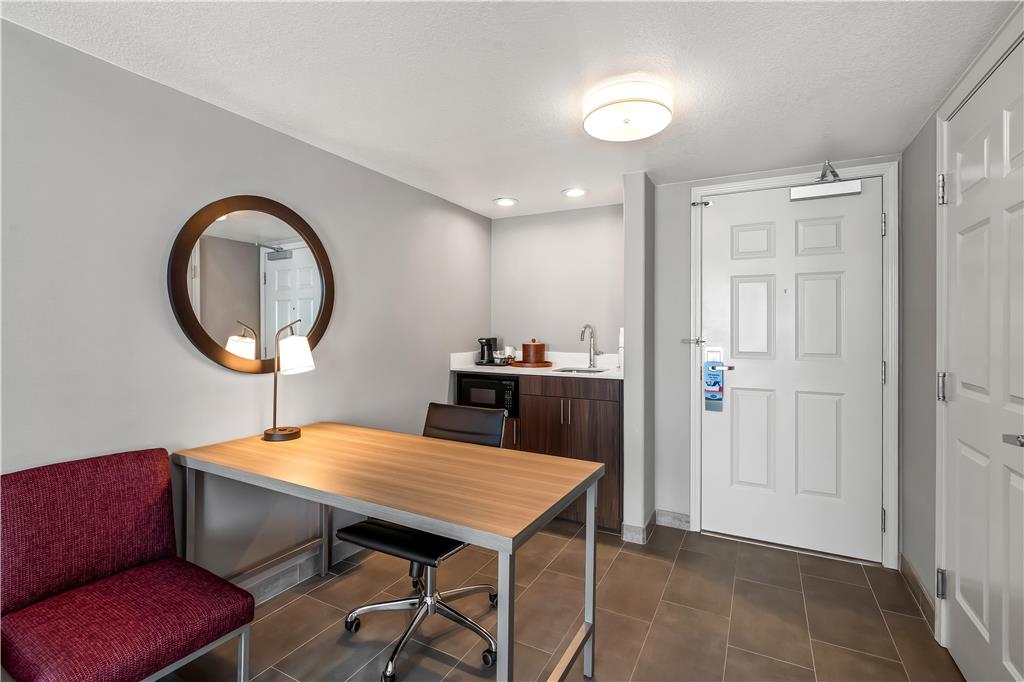 Фото Hampton Inn & Suites Lathrop