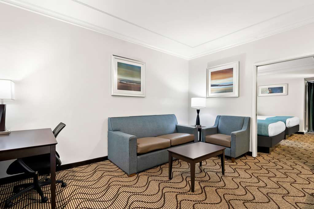 Фото Best Western Plus Irvine Spectrum Hotel