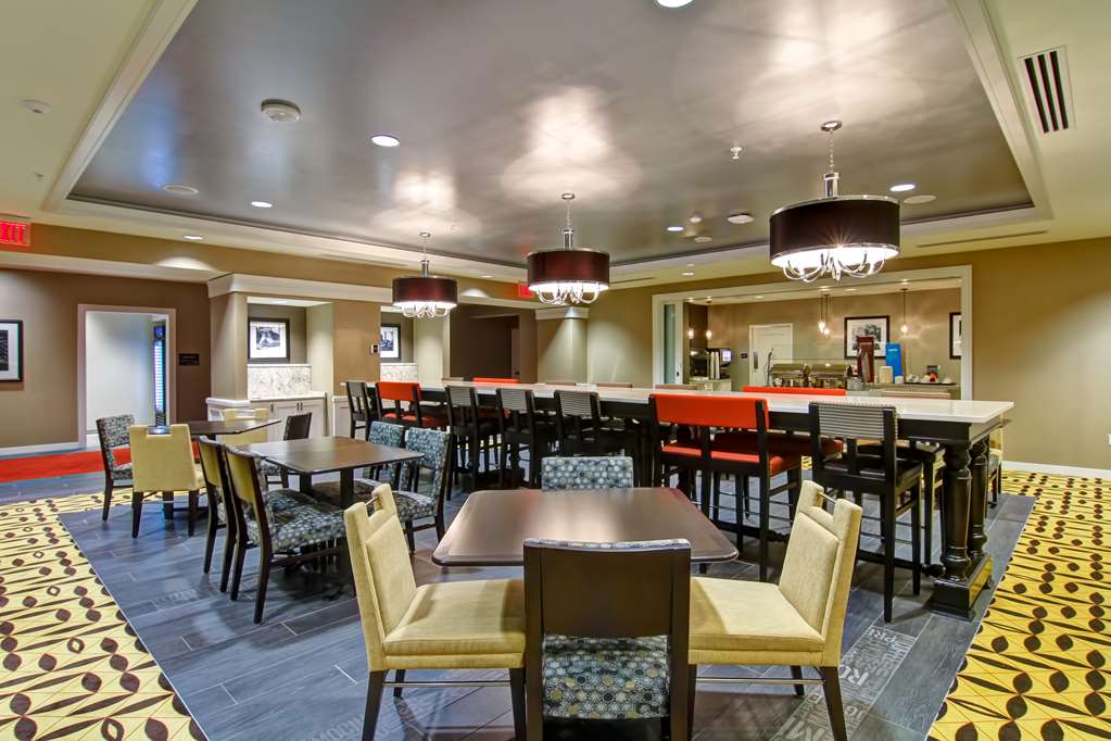 Фото Hampton Inn & Suites Cincinnati-Downtown