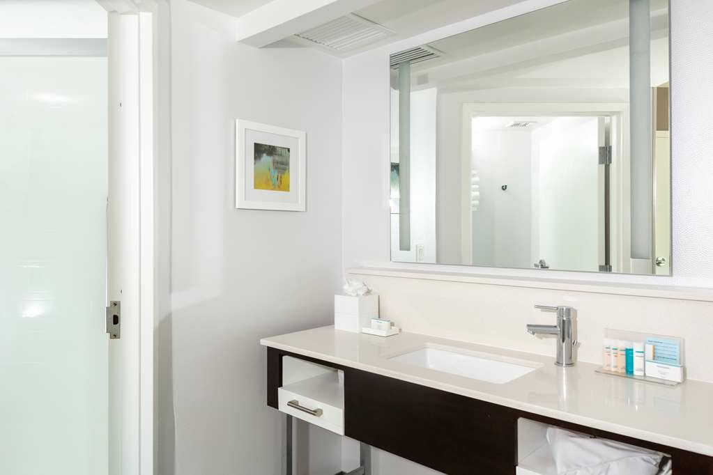 Фото Hampton Inn & Suites Arlington Crystal City Dca