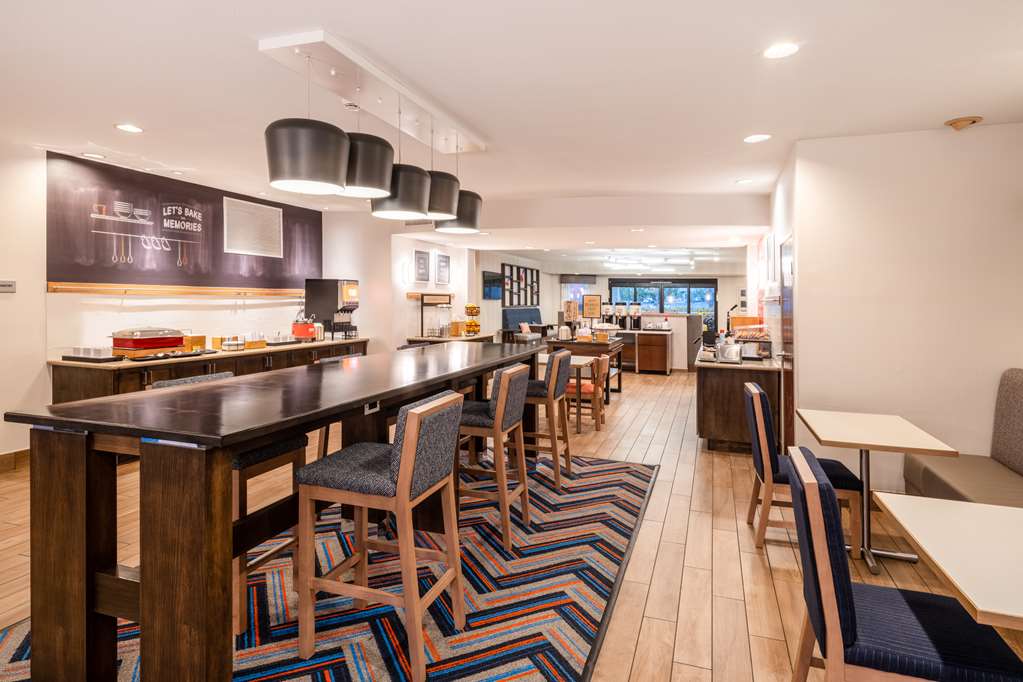 Фото Hilton Garden Inn Irvine East/Lake Forest
