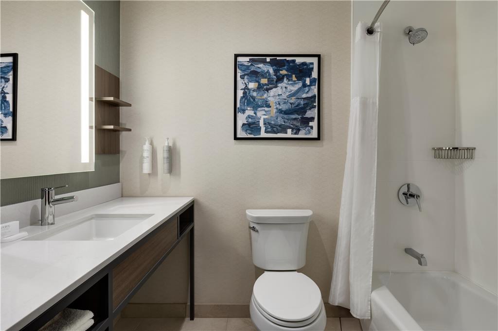 Фото Hilton Garden Inn Riverhead