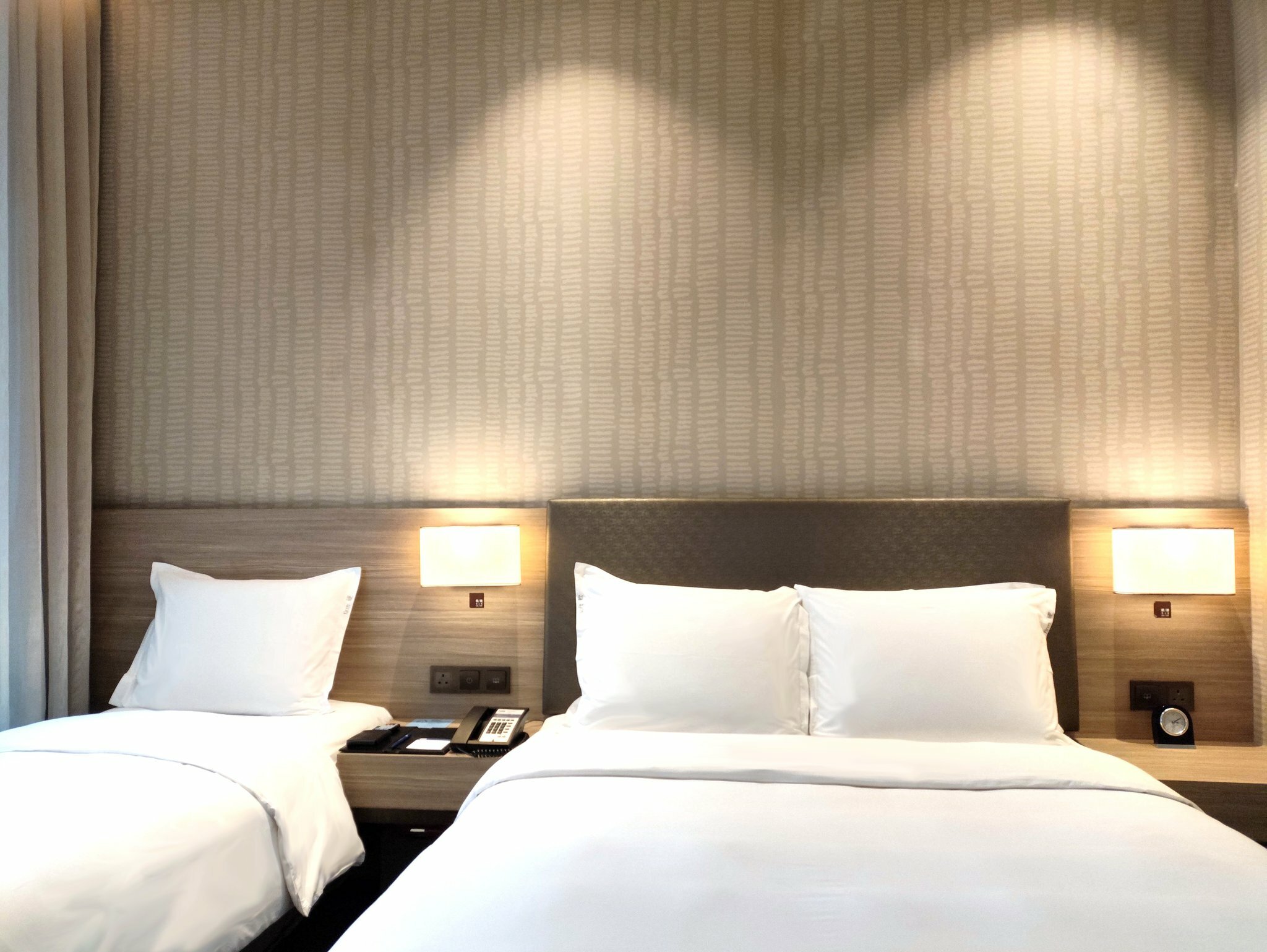 Фото Holiday Inn Express Hong Kong Kowloon Cbd2
