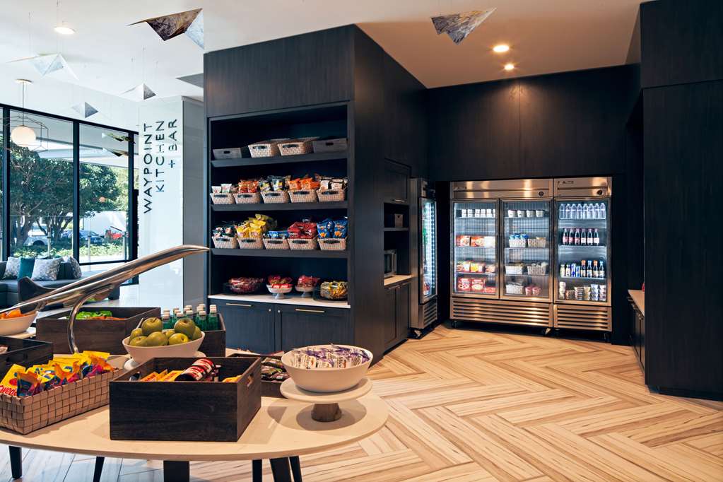 Фото H Hotel Los Angeles, Curio Collection by Hilton