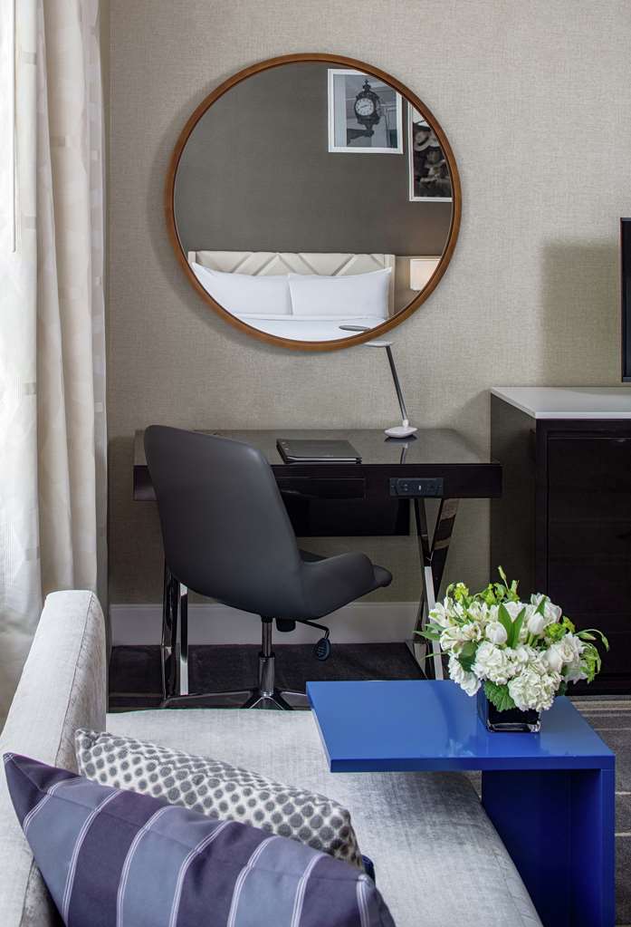 Фото Hilton Richmond Downtown