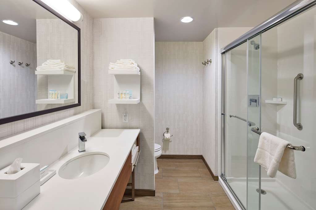 Фото Hampton Inn & Suites Sacramento at Csus