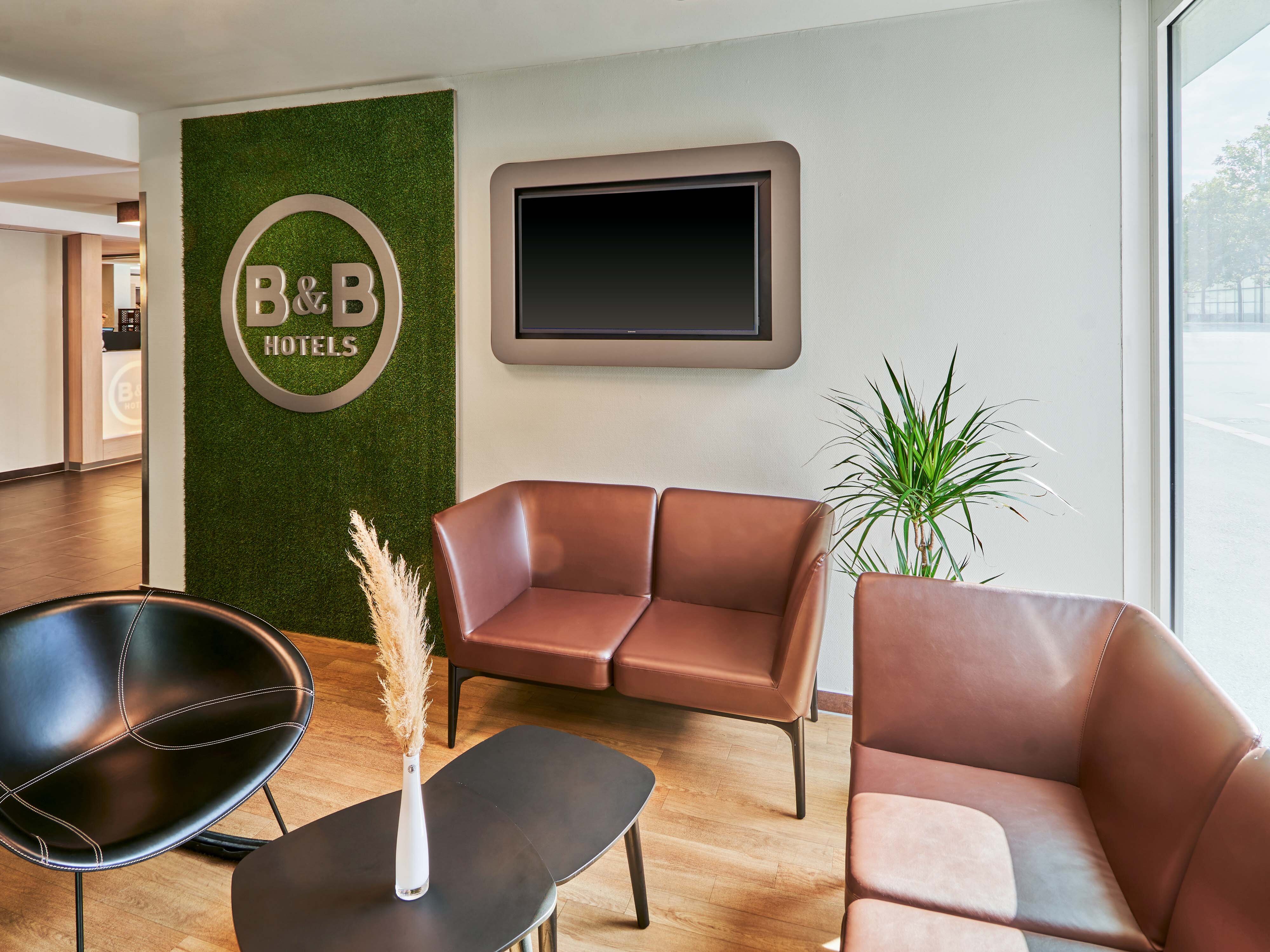 Фото B&b Hotel Würzburg
