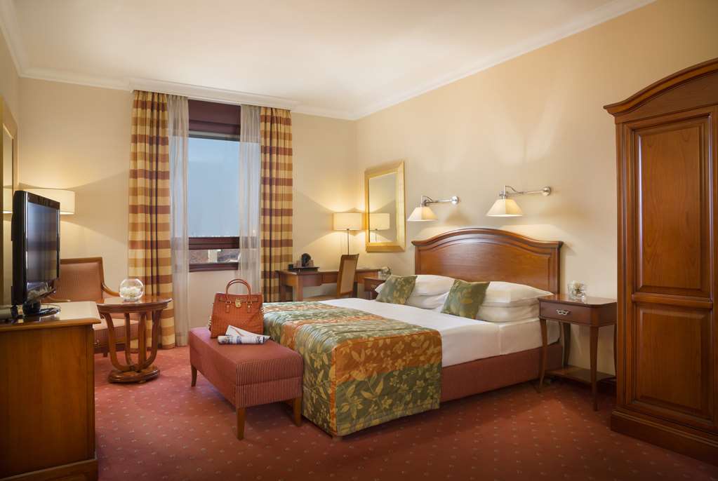 Фото Best Western Premier Hotel Astoria