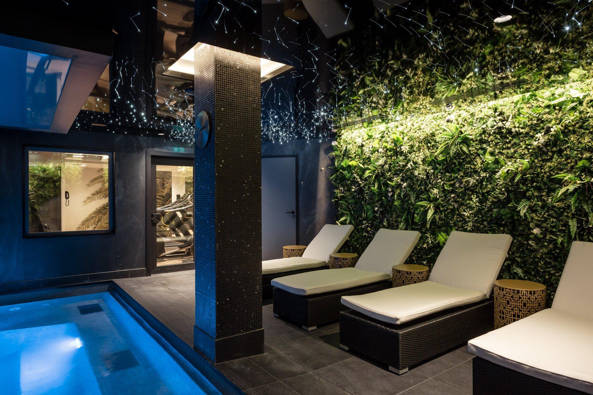 Фото Voco Strasbourg Centre The Garden, an Ihg Hotel