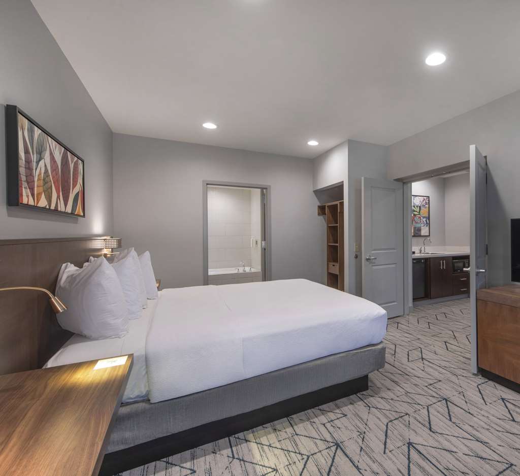 Фото Hilton Garden Inn Raleigh-Cary
