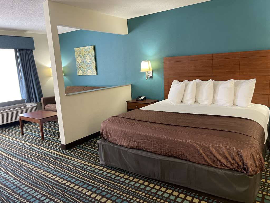Фото Best Western Tallahassee-Downtown Inn & Suites