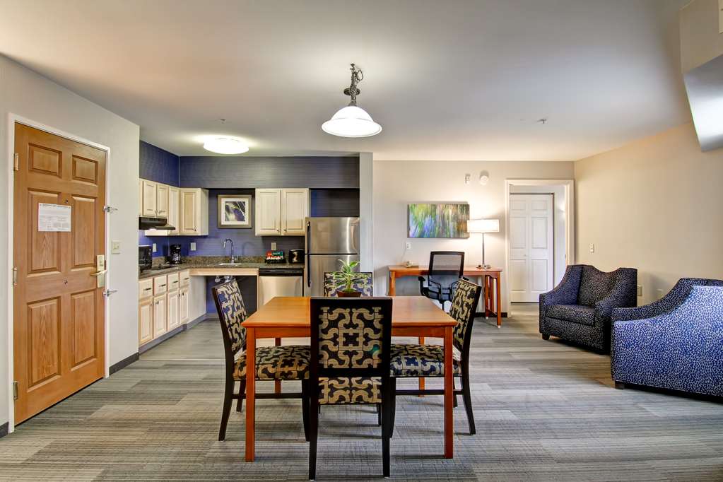 Фото Homewood Suites by Hilton Stratford