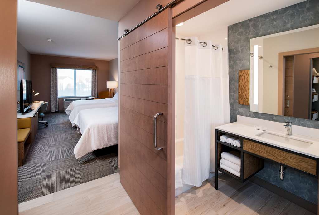 Фото Hilton Garden Inn Moncton Downtown