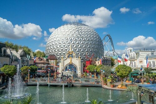 Гостиница Europa-Park Freizeitpark & Erlebnis-Resort, Hotel Castillo Alcazar в Русте