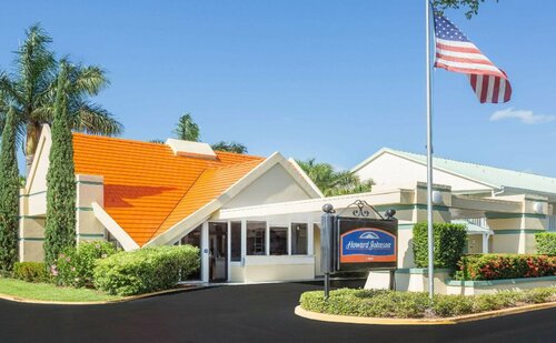 Гостиница Howard Johnson by Wyndham Vero Beach Downtown в Веро Бич