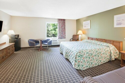 Гостиница Knights Inn Grand Rapids в Гранд-Рапидс