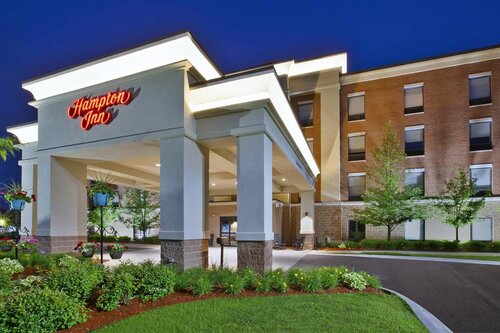 Гостиница Hampton Inn Commerce Novi в Фармингтон Хилс