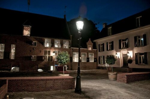 Гостиница Fletcher Hotel-Restaurant Kasteel Coevorden в Эммене