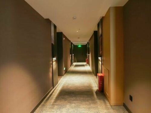 Гостиница Season Hotel в Лоуди