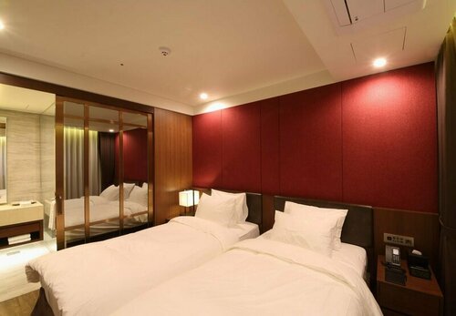 Гостиница Benikea The H Hotel в Хвасоне