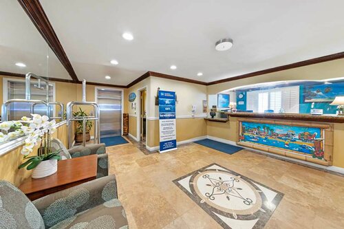 Гостиница Best Western Harbour Inn & Suites Huntington - Sunset Beach в Хантингтон-Бич