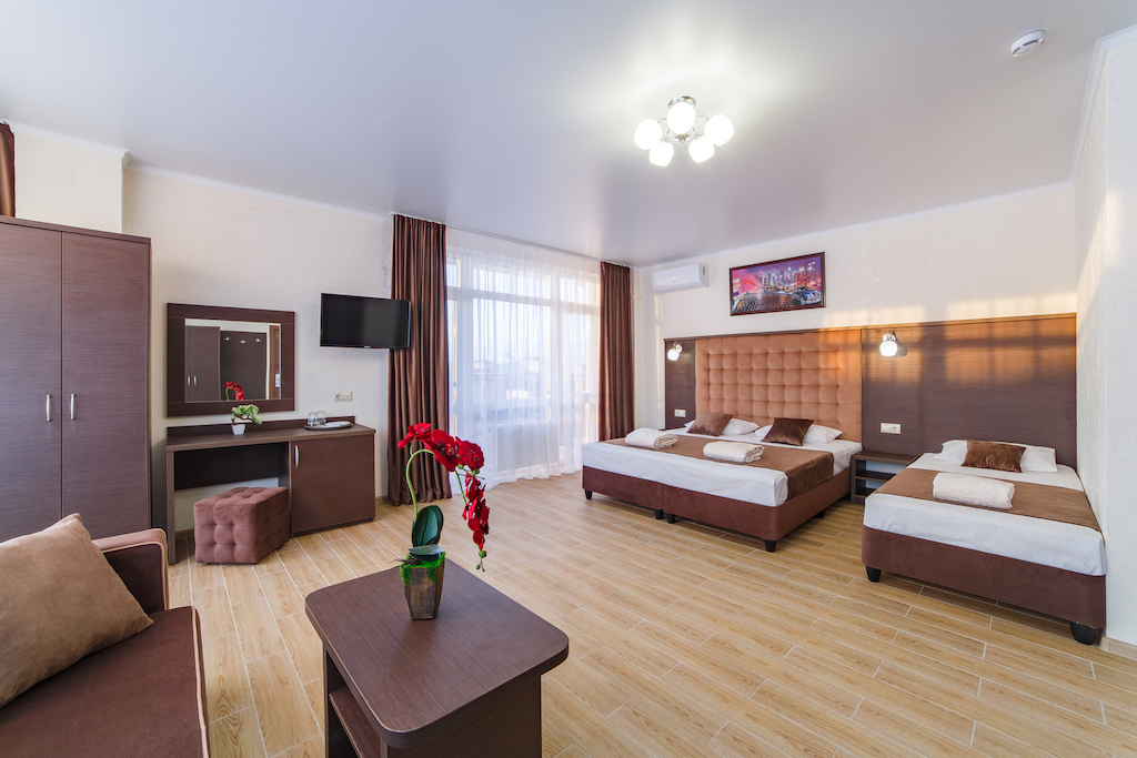 Фото Leonsia Family Hotel