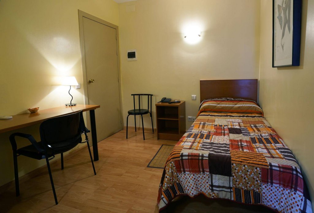 Фото Hotel Esplugues