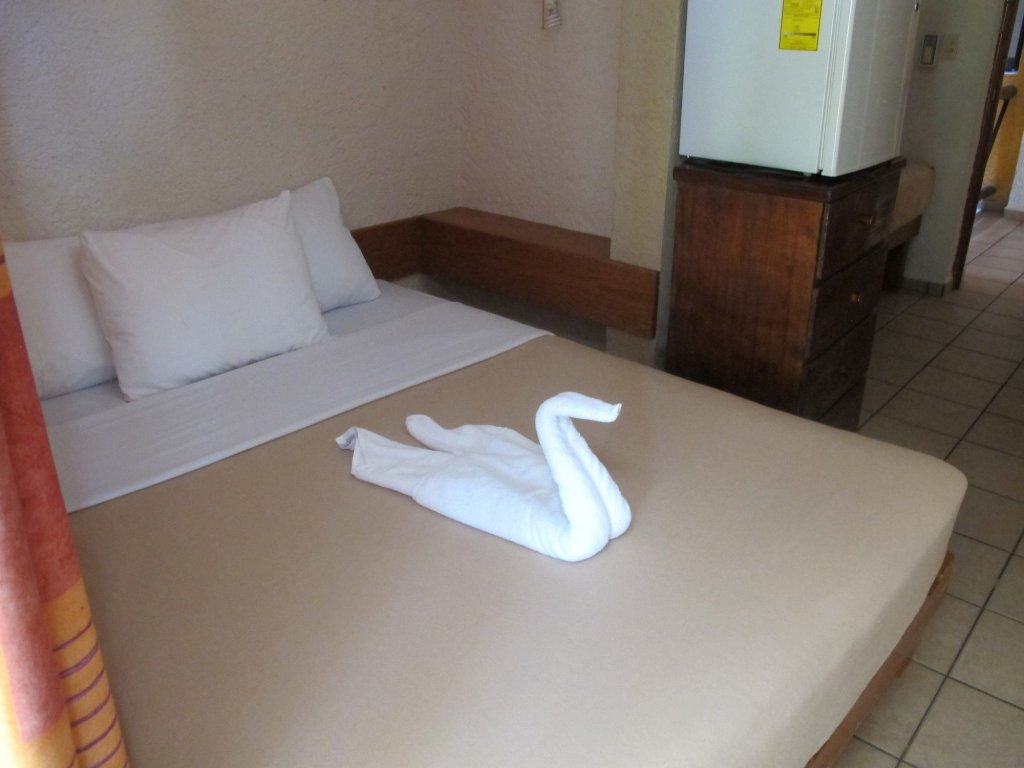 Фото Hotel Bosque Caribe, 5th AV Zone