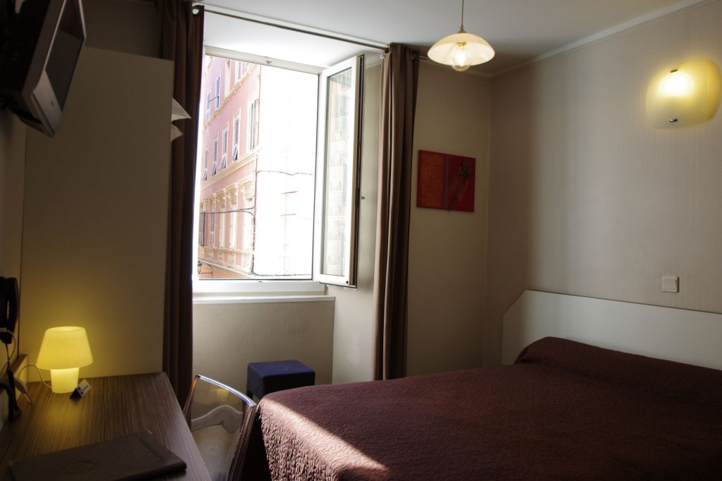 Фото Hotel Napoleon