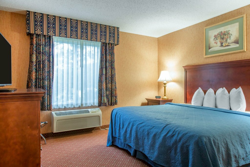 Hotel Quality Inn & Suites, State of Connecticut, photo