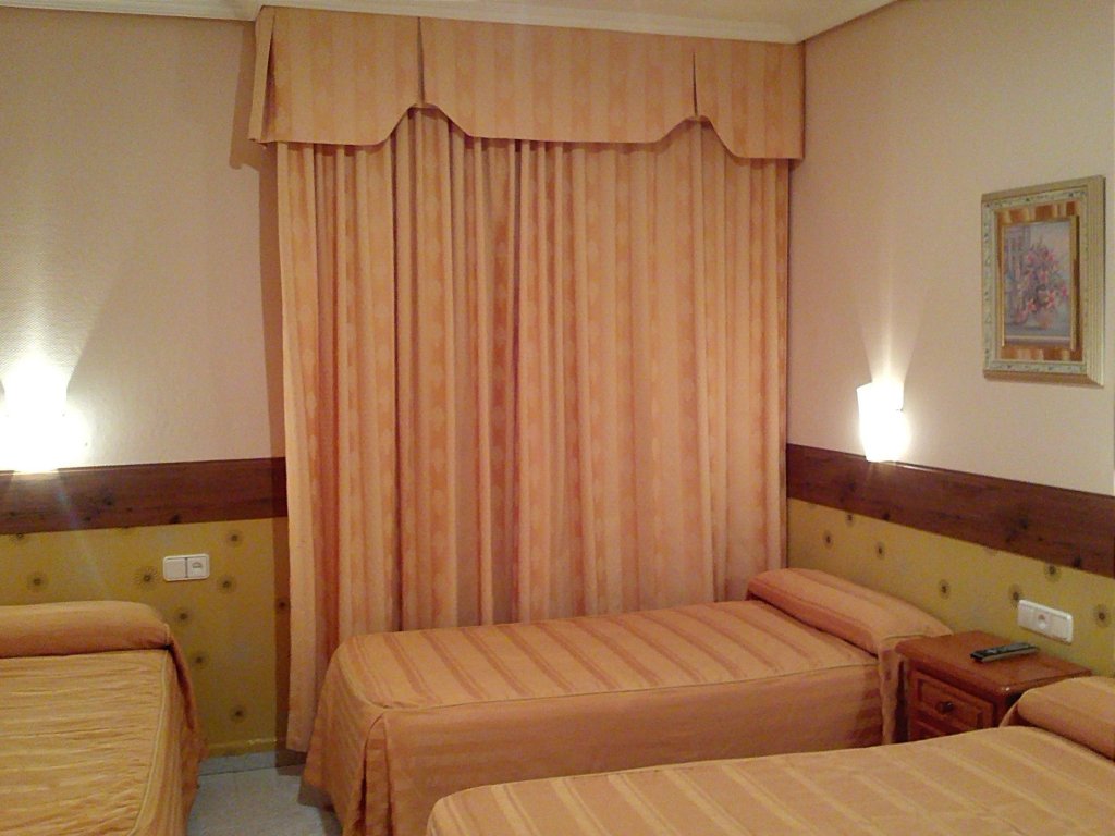 Фото Hostal Toledo