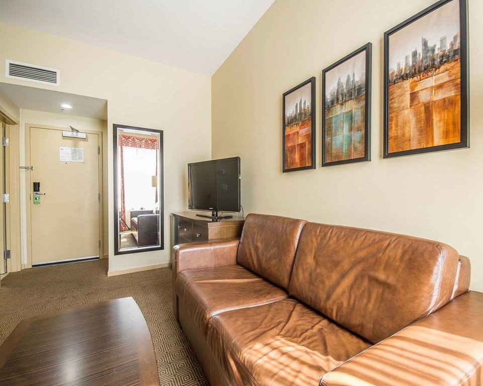 Фото Hotel Belmont Vancouver MGallery