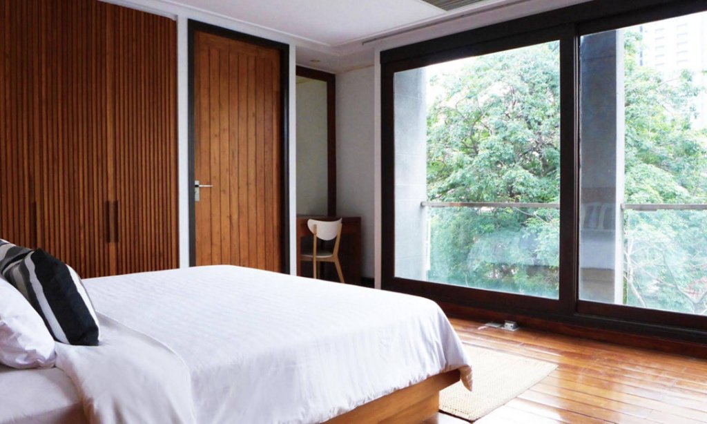 Фото LUXX Langsuan Hotel