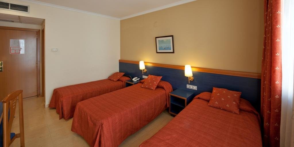 Фото Hotel Moderno Barcelona