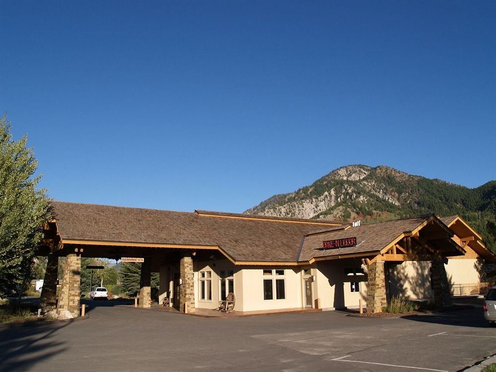 Фото Flying Saddle Resort