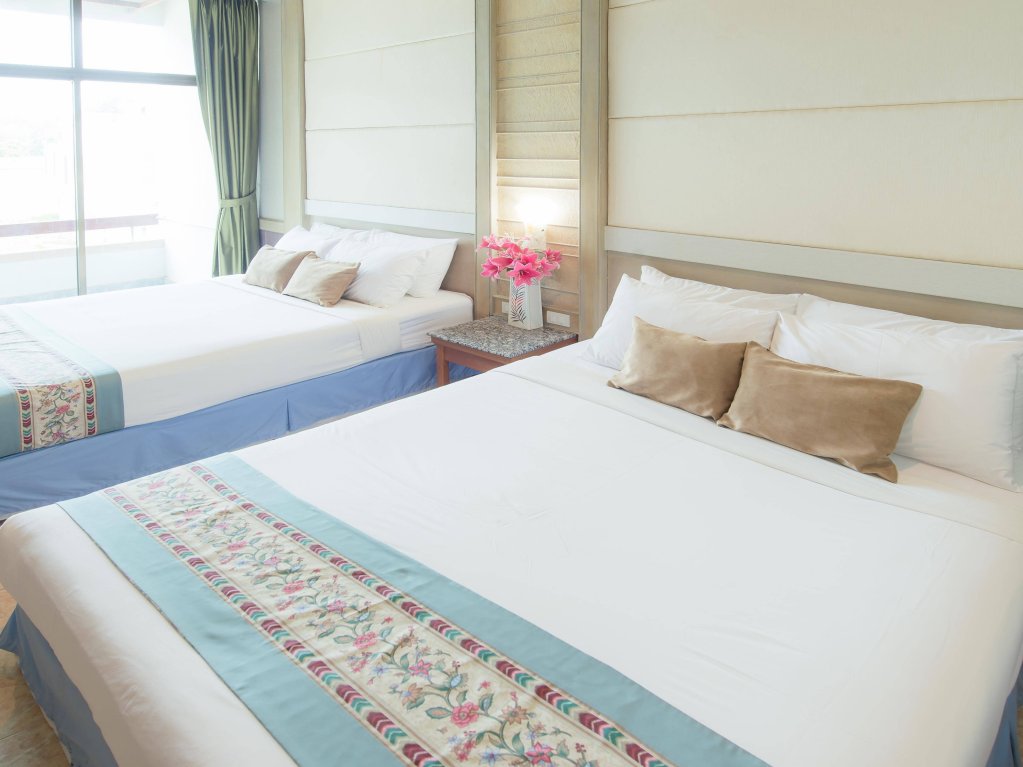 Фото Maldives Beach Resort