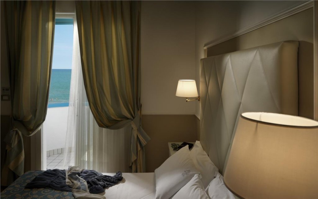 Фото Hotel Le Soleil