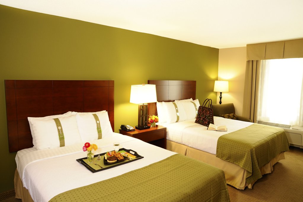 Фото Best Western Premier Richmond City Gateway