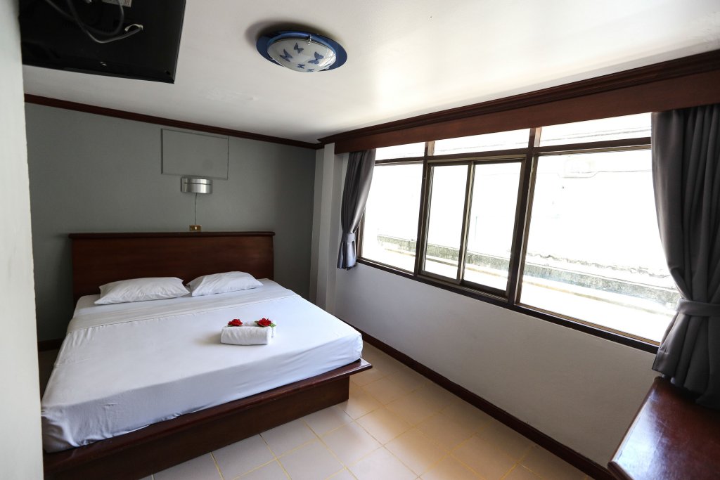 Фото Little Mermaid Guesthouse & Restaurant