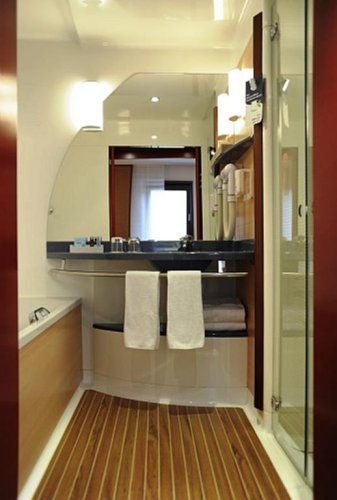 Фото Novotel Suites Wien City Donau