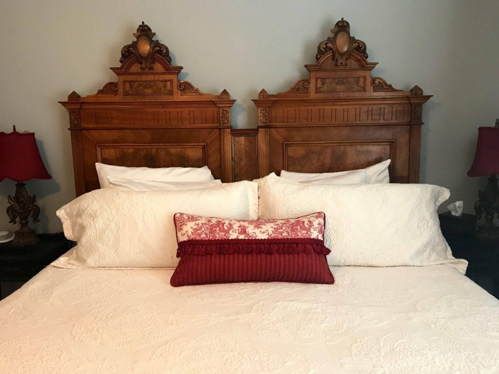 Фото Bama Bed & Breakfast Campus