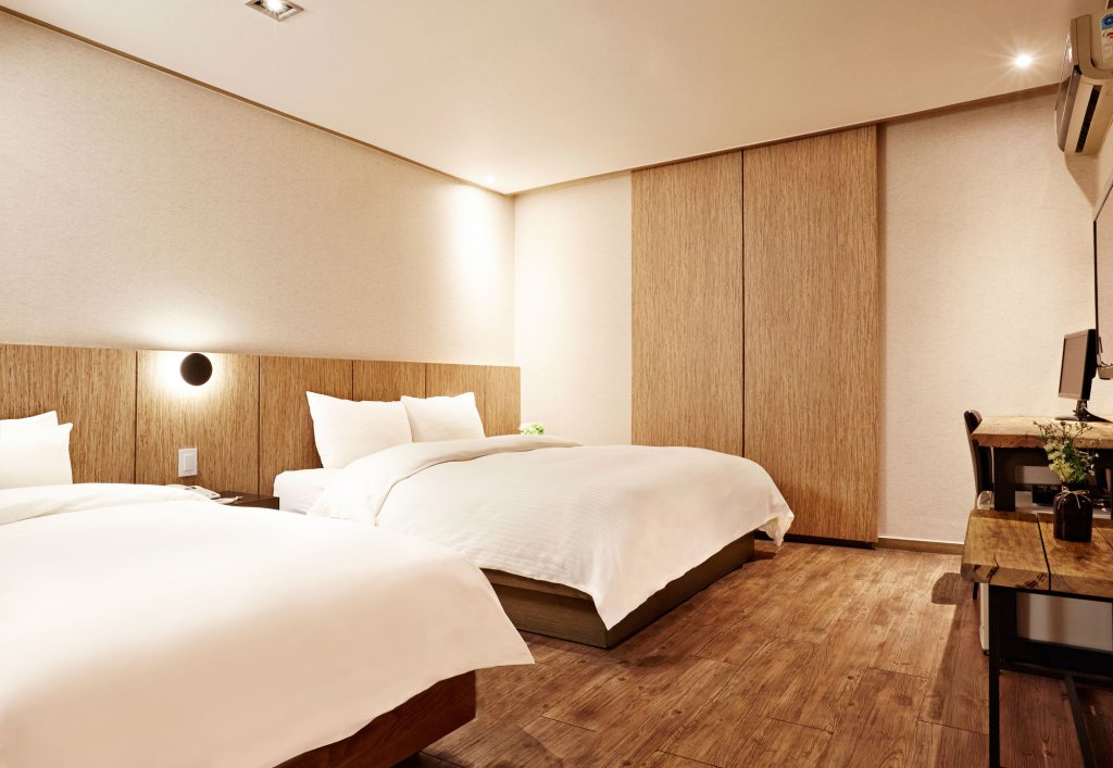 Фото H Hotel Seocho
