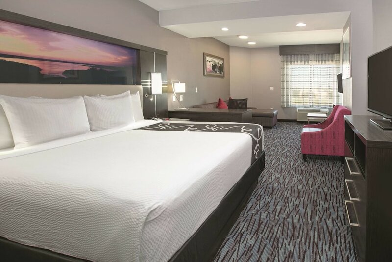 Гостиница La Quinta Inn & Suites by Wyndham Amarillo Airport в Амарилло