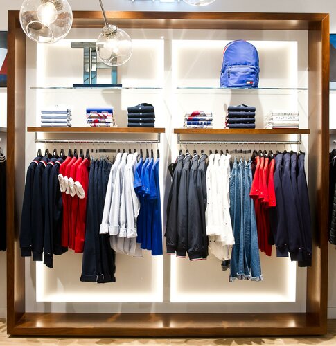 Tommy hilfiger 2024 retail stores