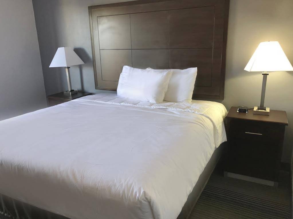 Фото Red Lion Inn & Suites Tucson Downtown