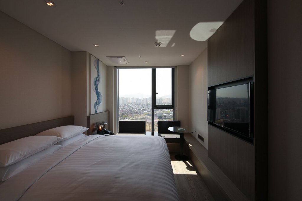 Фото Fairfield by Marriott Seoul