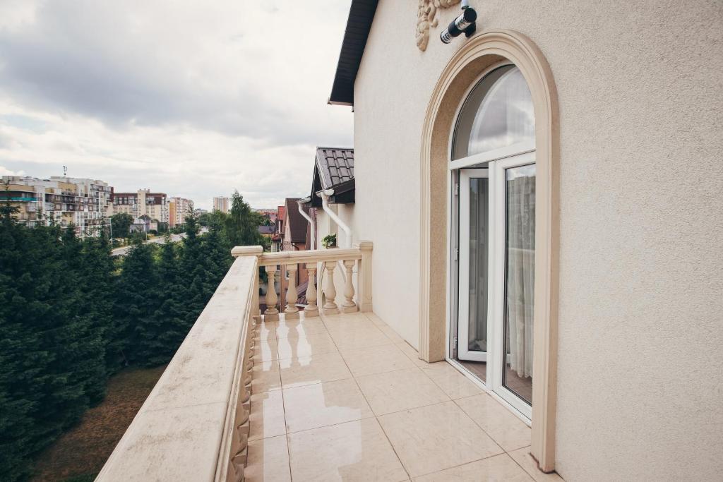 Фото Константа